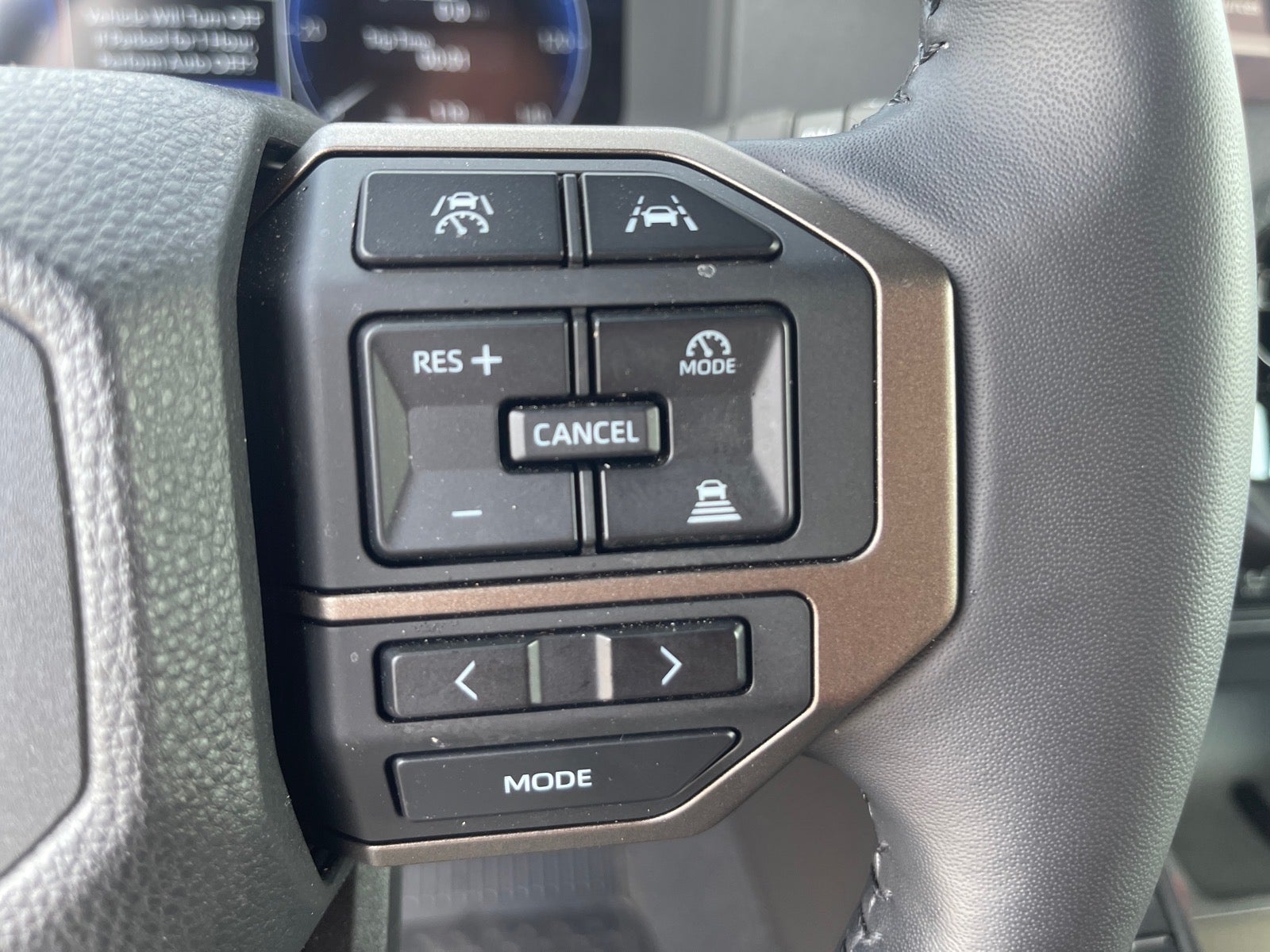 2025 Toyota Land Cruiser 4WD (Natl)