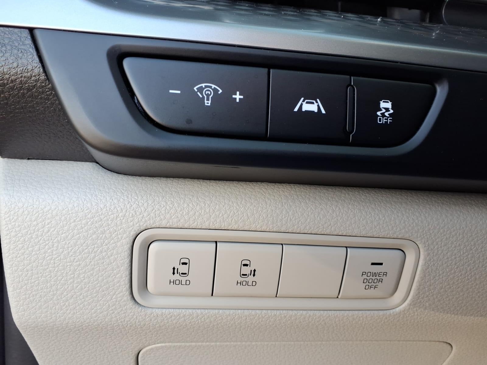 2023 Kia Carnival LX