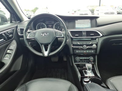 2017 INFINITI QX30 Premium